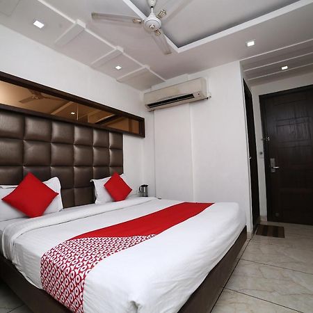 Oyo 11150 Hotel Jmd Rooms Nuova Delhi Esterno foto