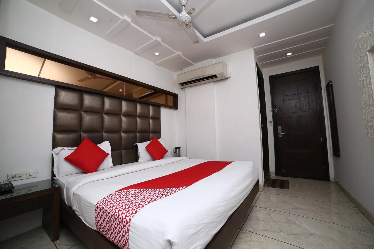 Oyo 11150 Hotel Jmd Rooms Nuova Delhi Esterno foto