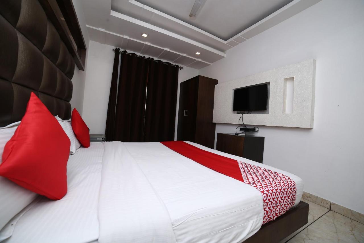 Oyo 11150 Hotel Jmd Rooms Nuova Delhi Esterno foto