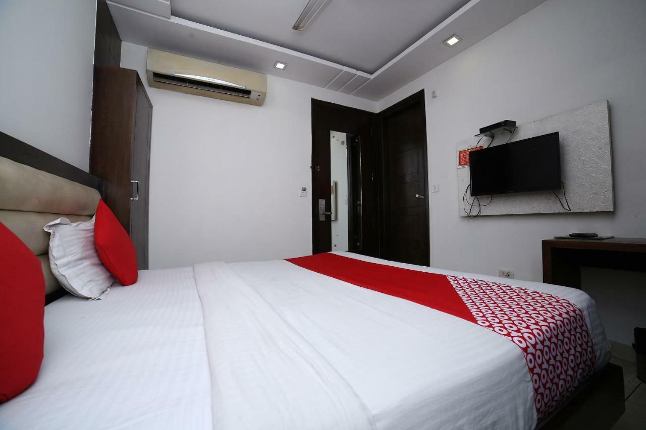 Oyo 11150 Hotel Jmd Rooms Nuova Delhi Esterno foto