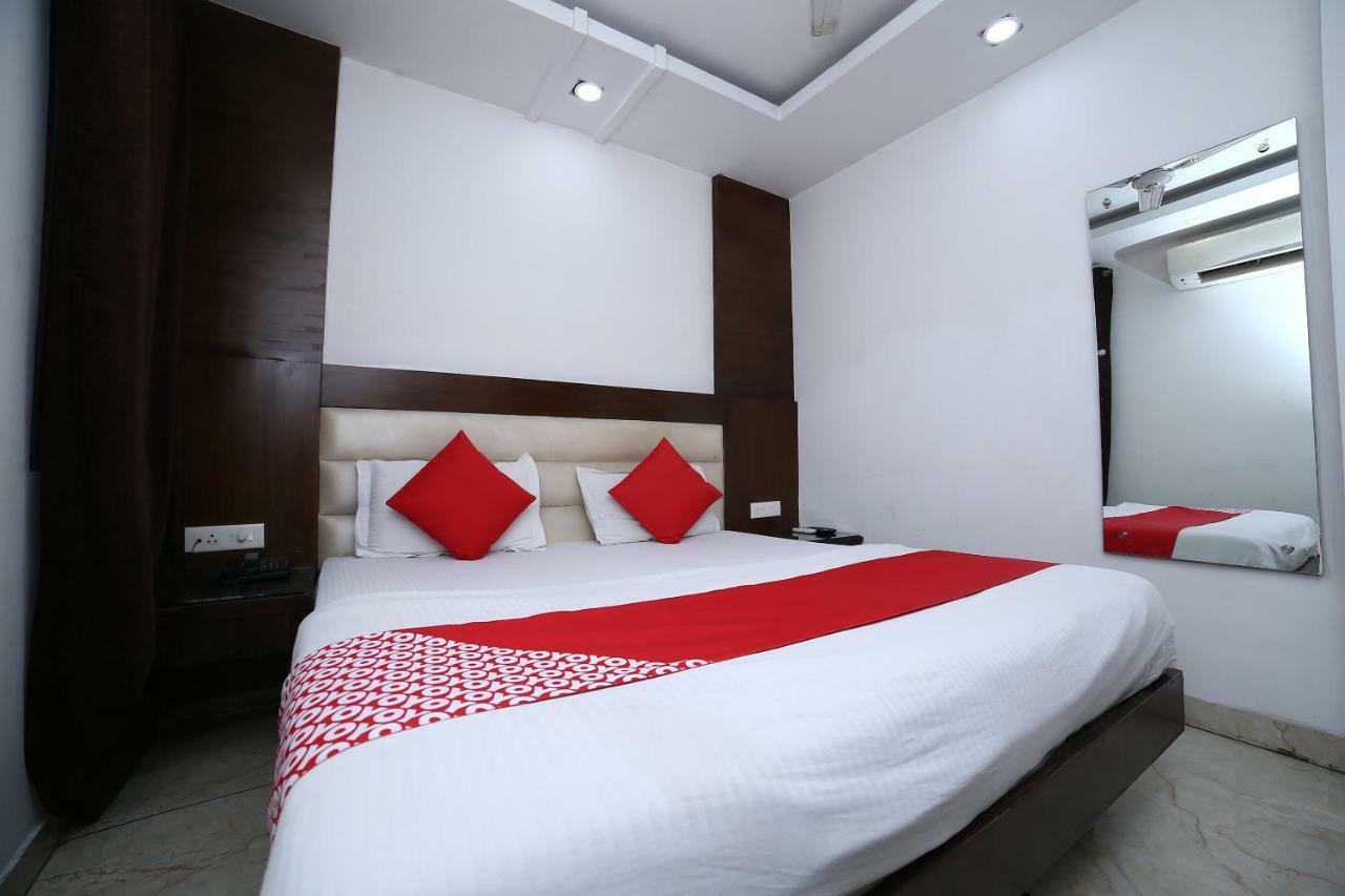 Oyo 11150 Hotel Jmd Rooms Nuova Delhi Esterno foto