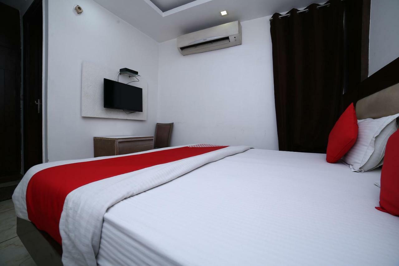 Oyo 11150 Hotel Jmd Rooms Nuova Delhi Esterno foto